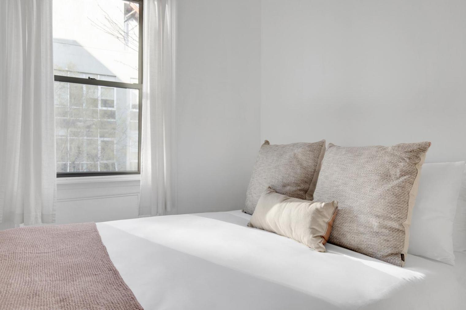 Williamsburg 2br W Wd Private Deck Nr Ferry Nyc-707 Appartement *